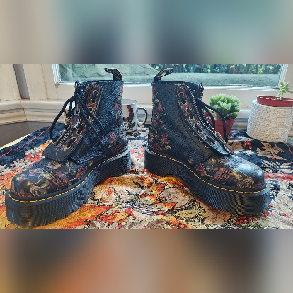 Dr. Martens Sinclair Decayed Flowers Platform Boo… - image 4